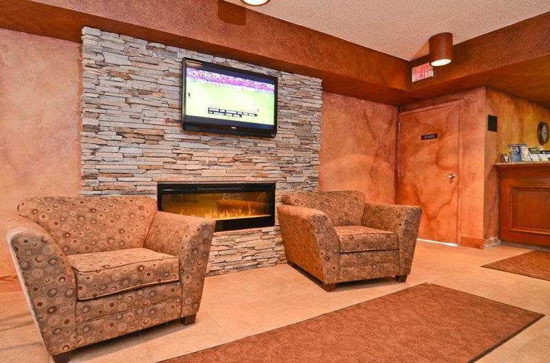 Ramada By Wyndham Fargo Interior foto